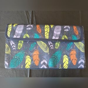 Thirty-One Get Creative Case Falling Feathers Barely used Minor Flaws